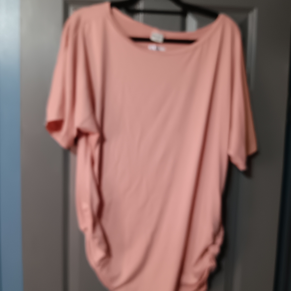 Women's Short Sleeve Boatneck Top in Blush Pink - Picture 2 of 6